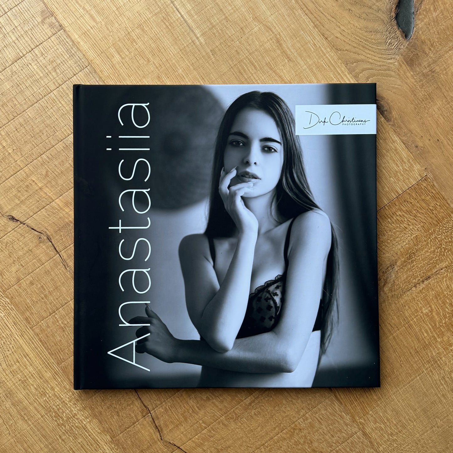 Anastasiia - Het exclusieve zwart-wit fotoboek 2023